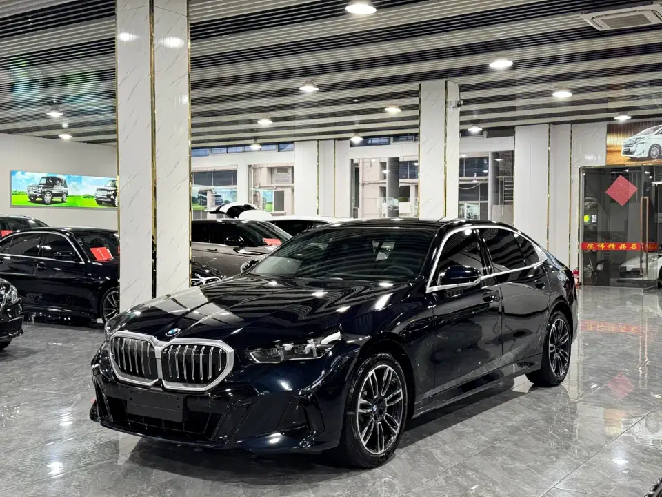 BMW 5 Series 530Li Leading M Sport Package 2026
