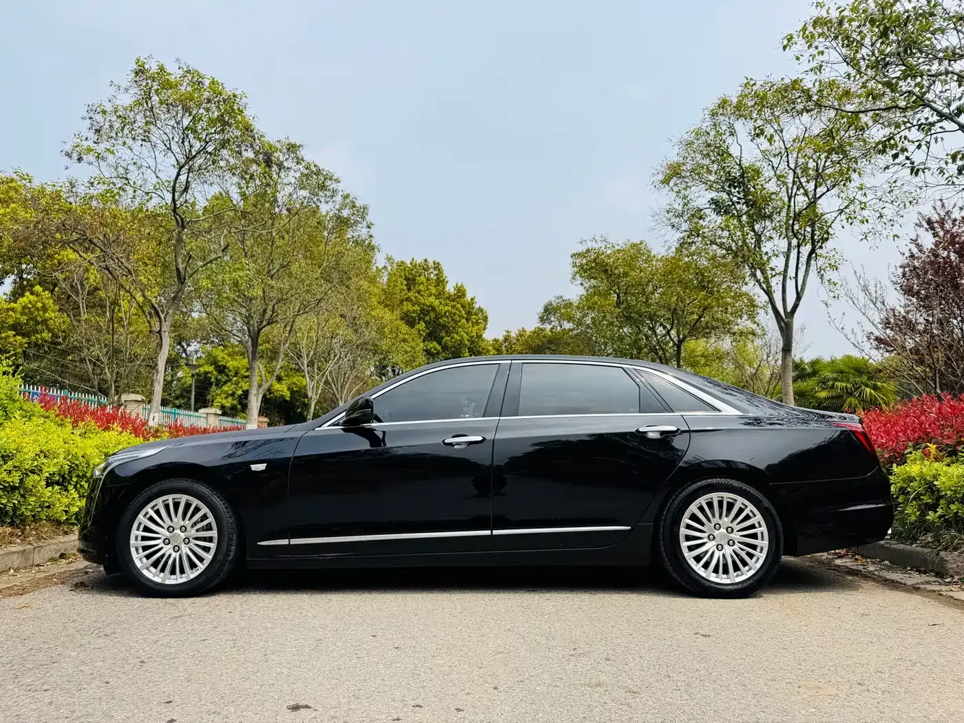 Cadillac CT6 28T Luxury Model 2019 — фото 4