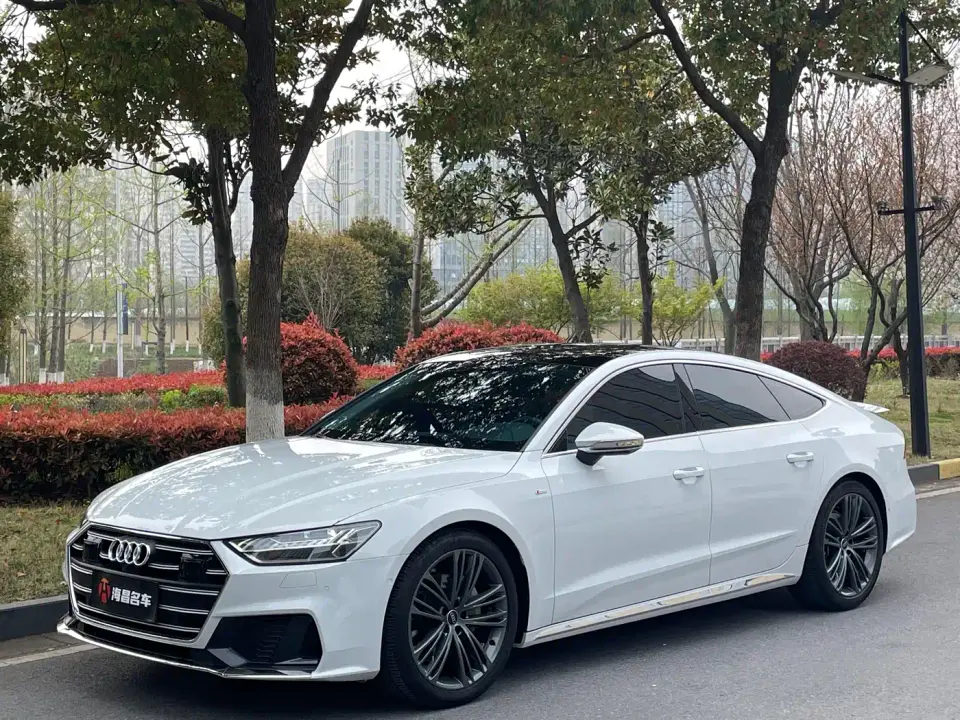 Audi A7 Model 45 TFSI Premium Selection Edition 2023