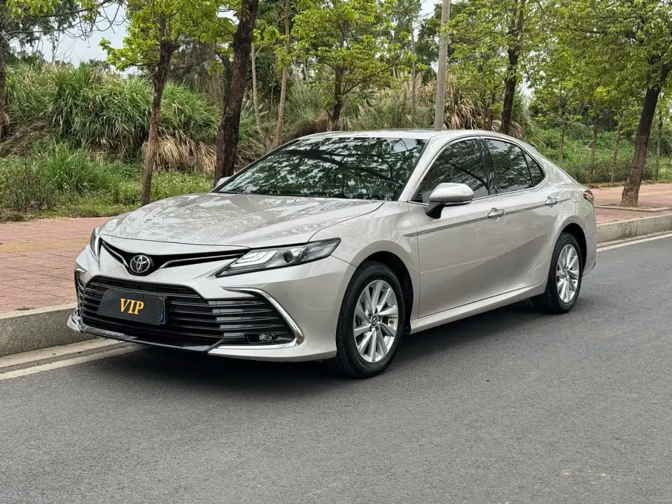 Toyota Camry 2.0G Luxury Edition 2022