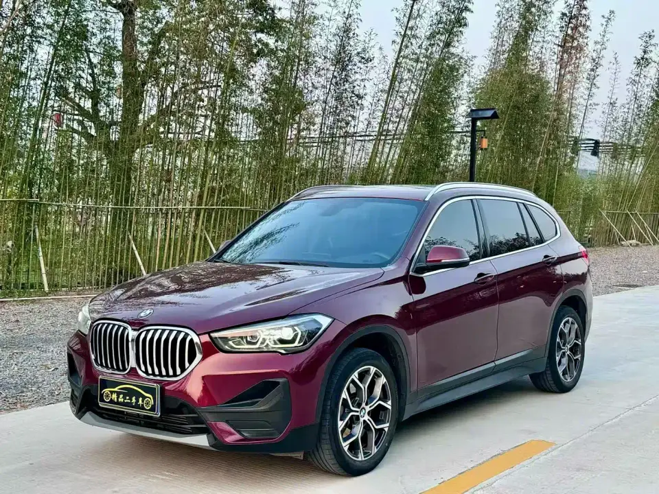 BMW X1 sDrive25Li Leading 2021