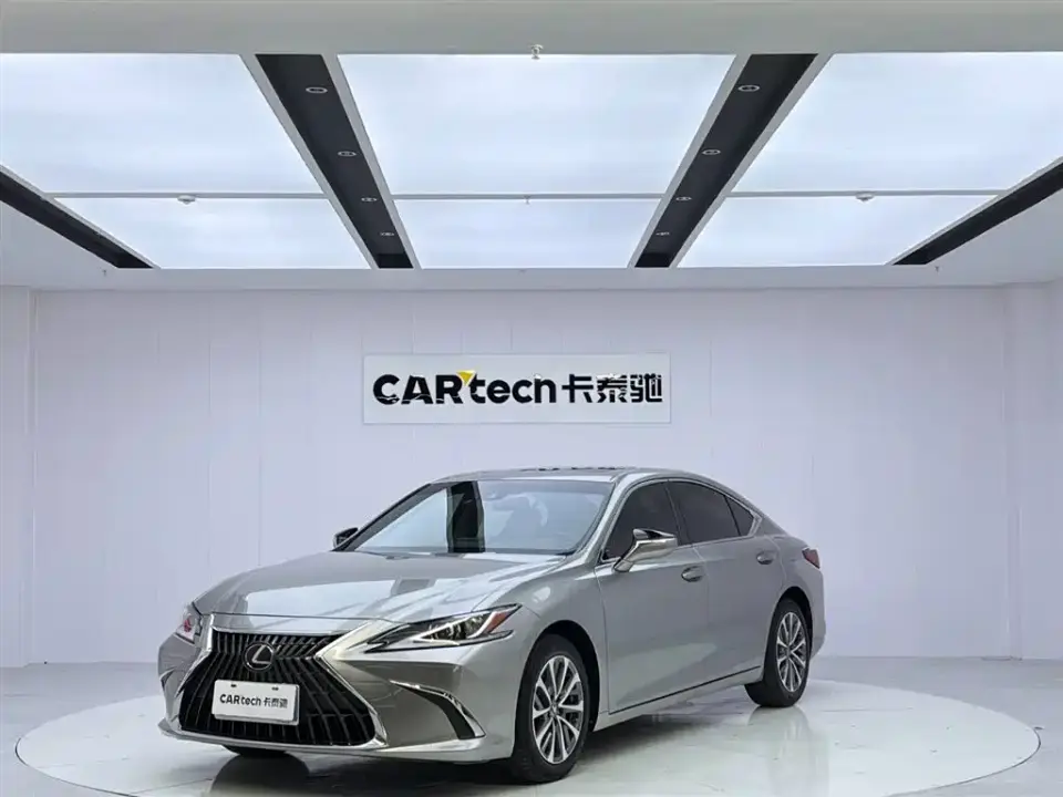Lexus ES 200 Excellence Edition 2022
