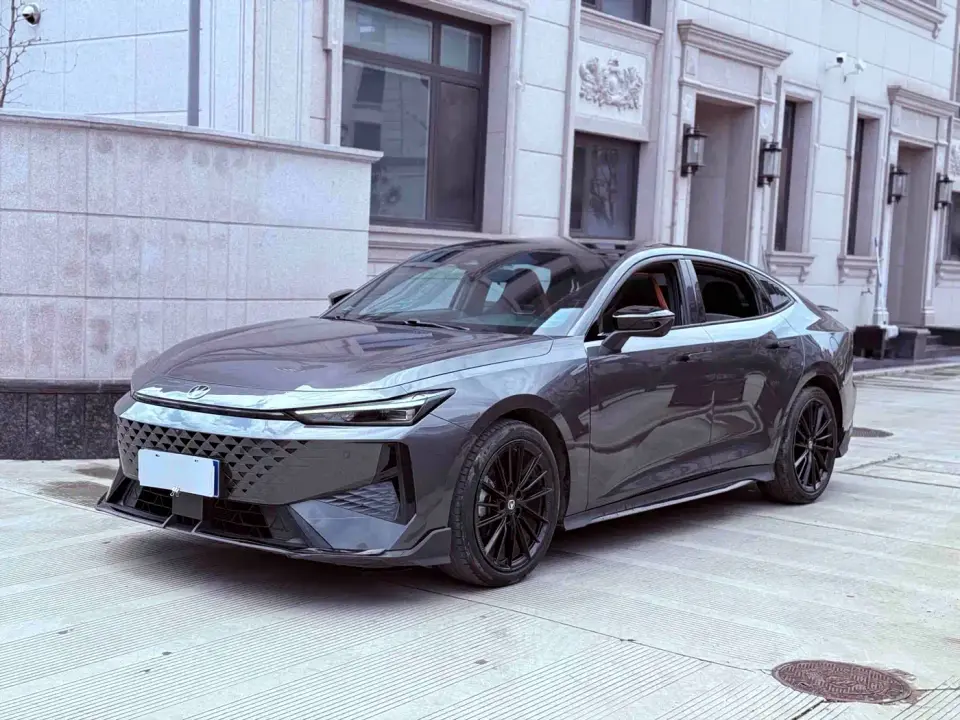 Changan UNI-V 1.5T Deluxe Sport 2024