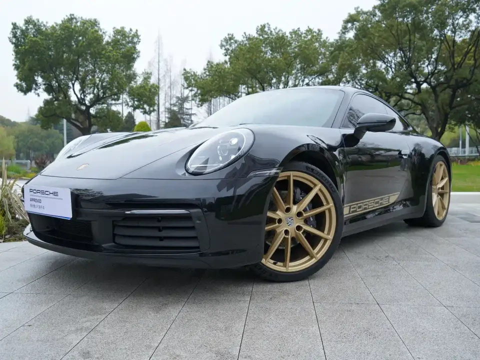 Porsche 911 Carrera 3.0T 2025