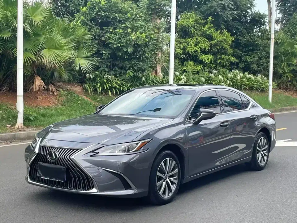 Lexus ES 200 Excellence Edition 2021