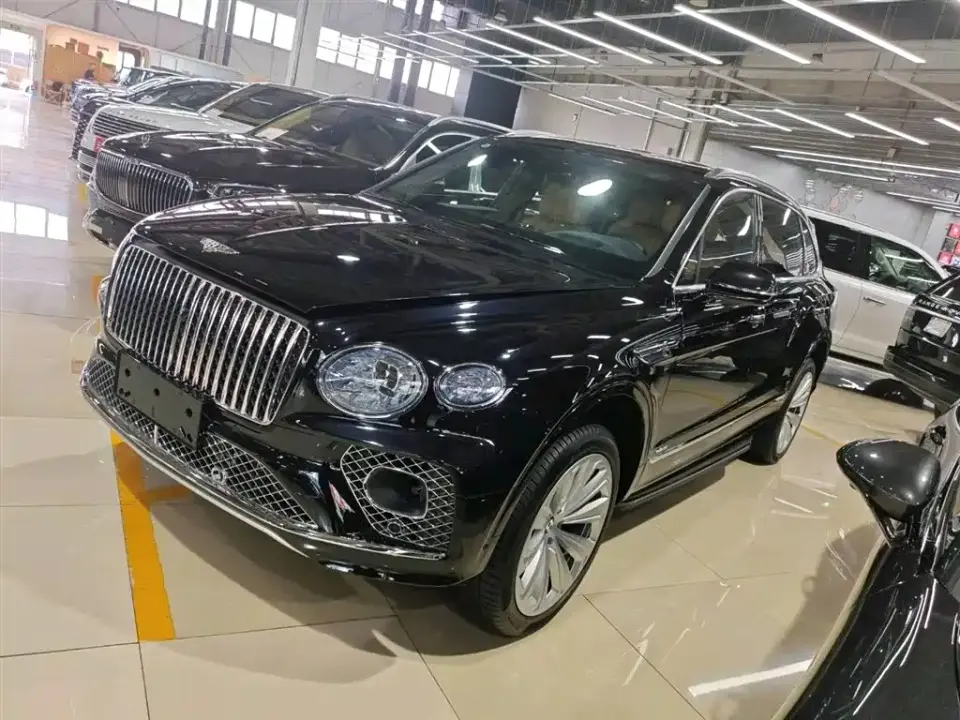 Bentley Bentayga 4.0T V8 Long Wheelbase Elegance Edition 2023
