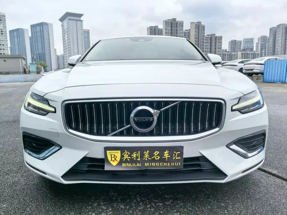 Volvo S60 T4 Smart Vision Luxury 2021