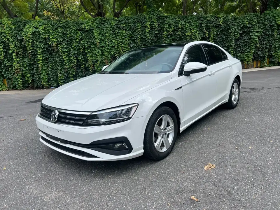 Volkswagen Lamando 230TSI DSG Fashion Edition 2021