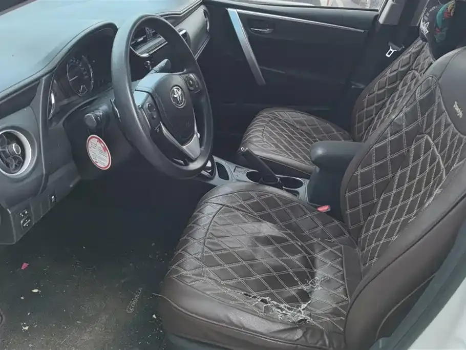 Toyota Corolla Facelift Hybrid 1.8L E-CVT Leading Edition 2019 — фото 9