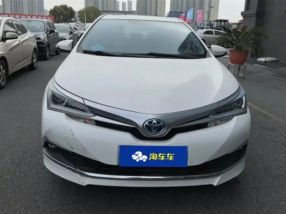 Toyota Corolla Facelift Hybrid 1.8L E-CVT Leading Edition 2019 — фото 2
