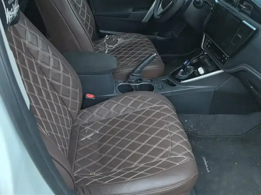 Toyota Corolla Facelift Hybrid 1.8L E-CVT Leading Edition 2019 — фото 8
