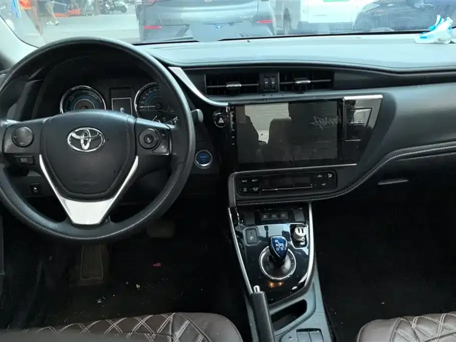 Toyota Corolla Facelift Hybrid 1.8L E-CVT Leading Edition 2019 — фото 12
