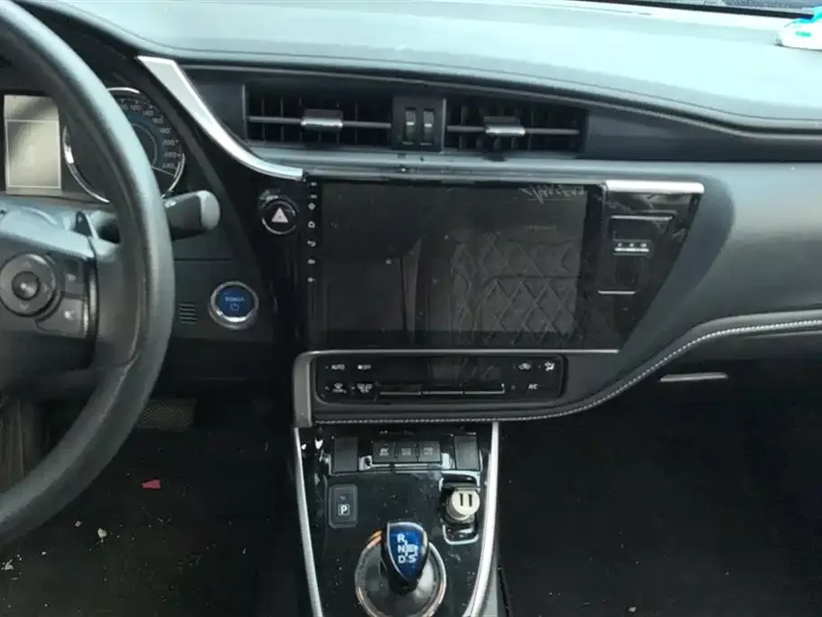 Toyota Corolla Facelift Hybrid 1.8L E-CVT Leading Edition 2019 — фото 13