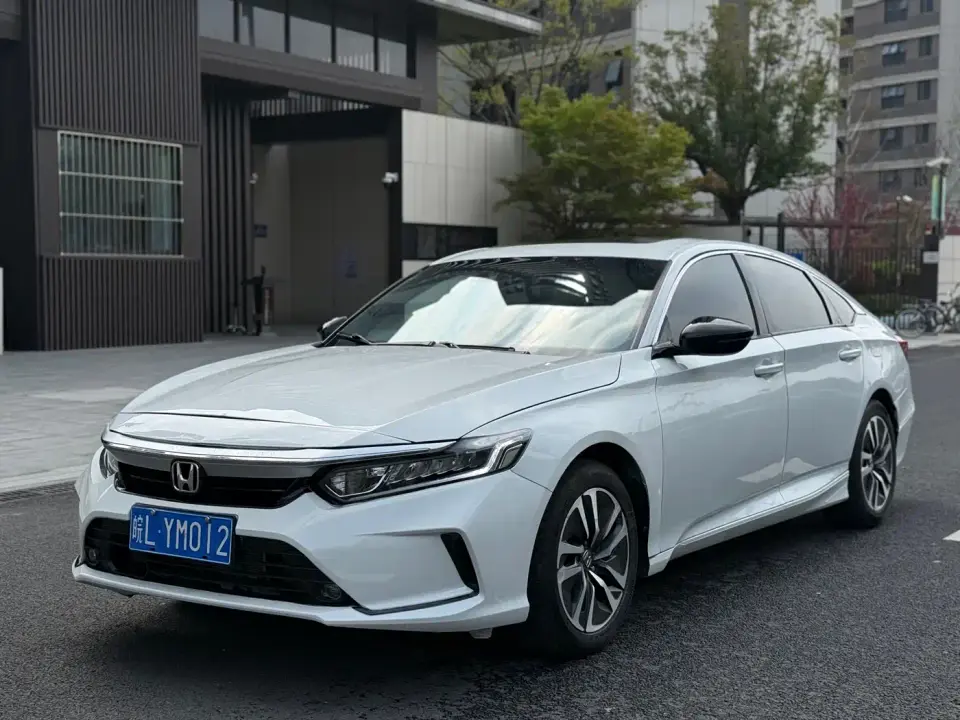 Honda Inspire Sharp Hybrid 2.0L Pure Wisdom Edition 2023