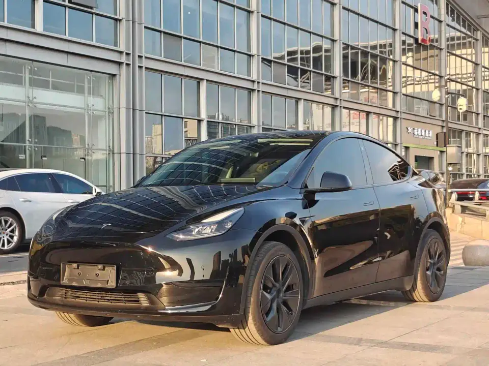 Tesla Model Y Rear-Wheel Drive Edition 2023