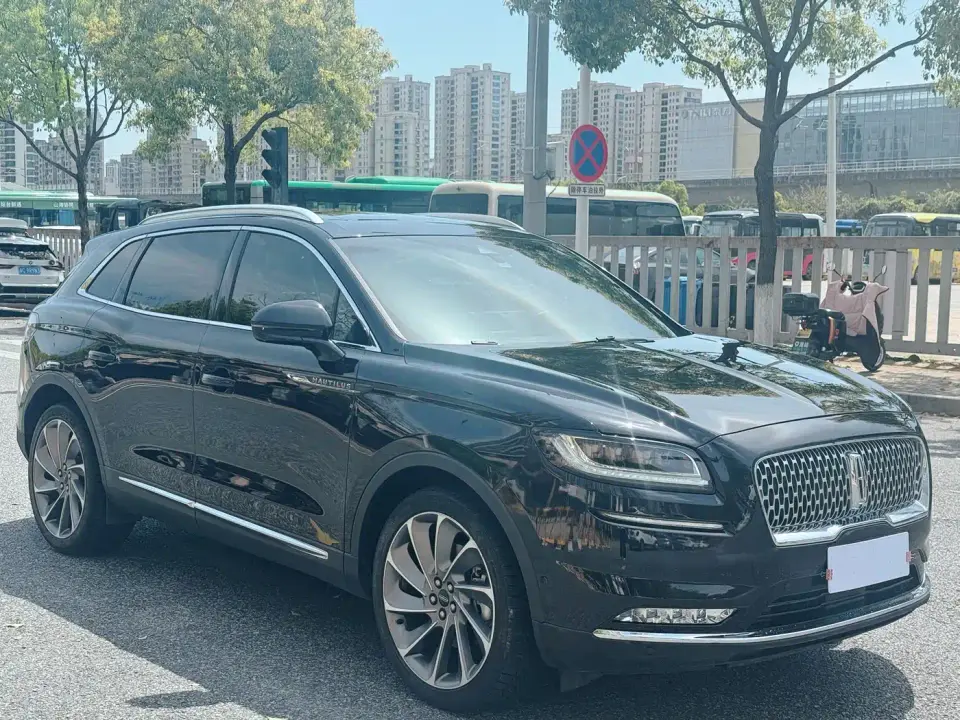Lincoln Nautilus 2.7T 4WD Elegance Edition 2022