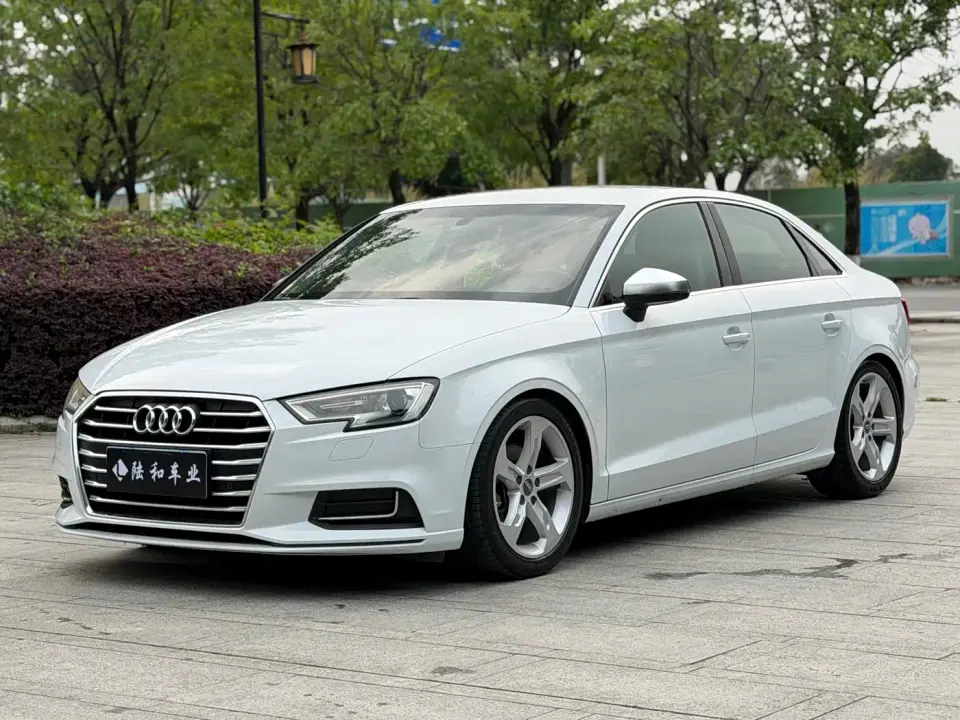 Audi A3 Limousine 35 TFSI Progressive China VI 2019