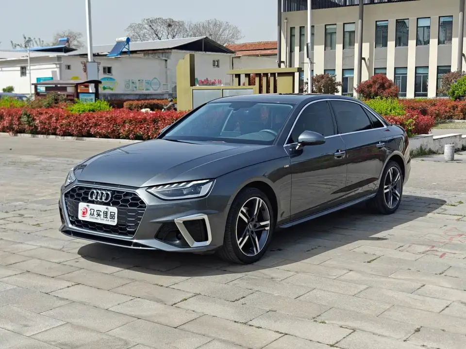 Audi A4L 40 TFSI Fashion Dynamic 2022
