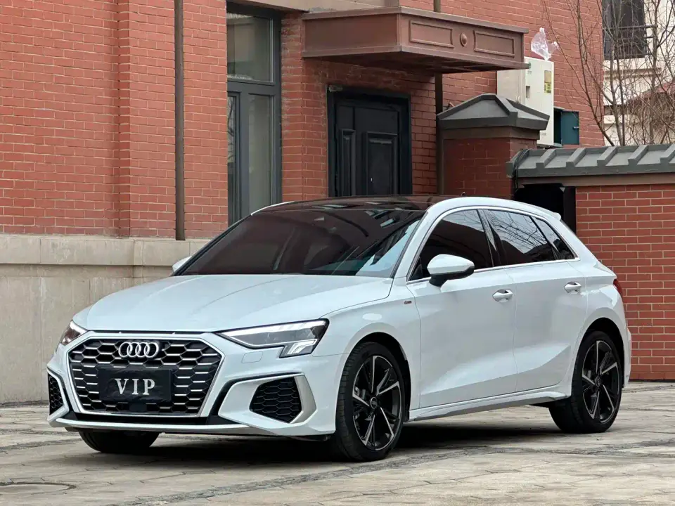 Audi A3 Model Sportback 35 TFSI Fashion Sport 2024