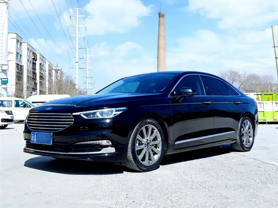 Ford Taurus EcoBoost 245 Premium Edition 2022