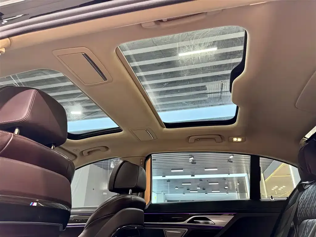 BMW 7 Series 730Li Luxury Package 2020 — фото 25