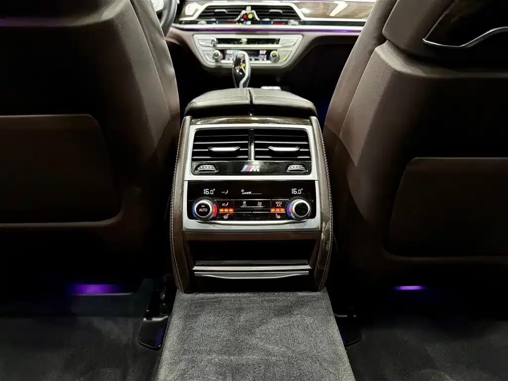 BMW 7 Series 730Li Luxury Package 2020 — фото 20