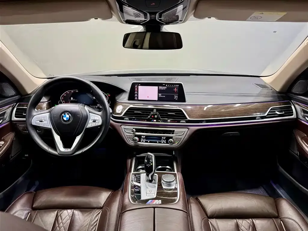 BMW 7 Series 730Li Luxury Package 2020 — фото 13