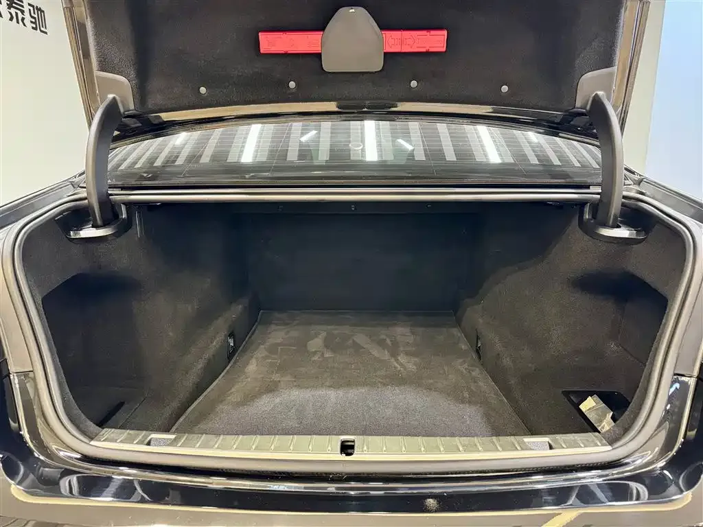 BMW 7 Series 730Li Luxury Package 2020 — фото 11