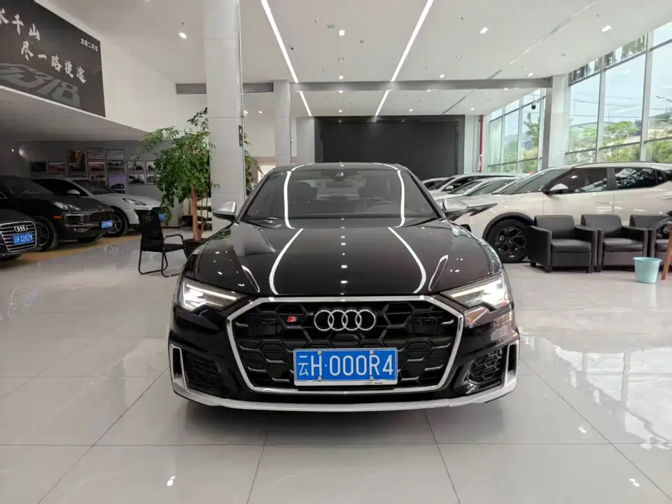 Audi A6L 40 TFSI Luxury Dynamic 2022