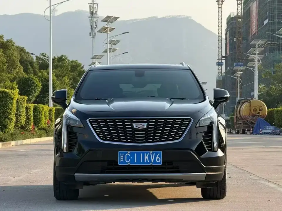 Cadillac XT4 28T FWD Leading Edition 2019