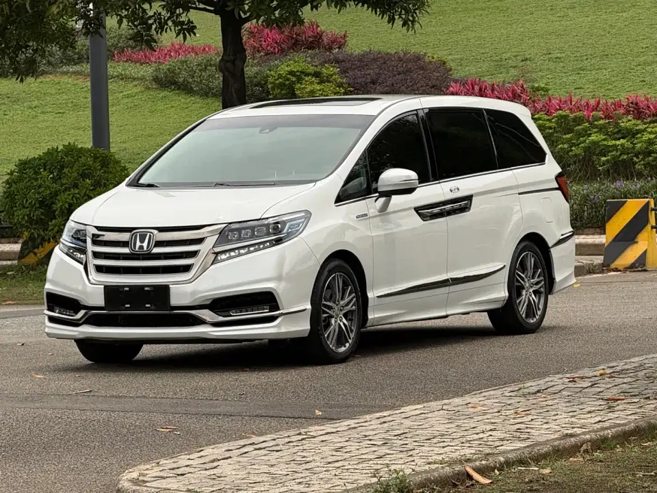 Honda Elysion 2.0L Hybrid Luxury Edition 2021