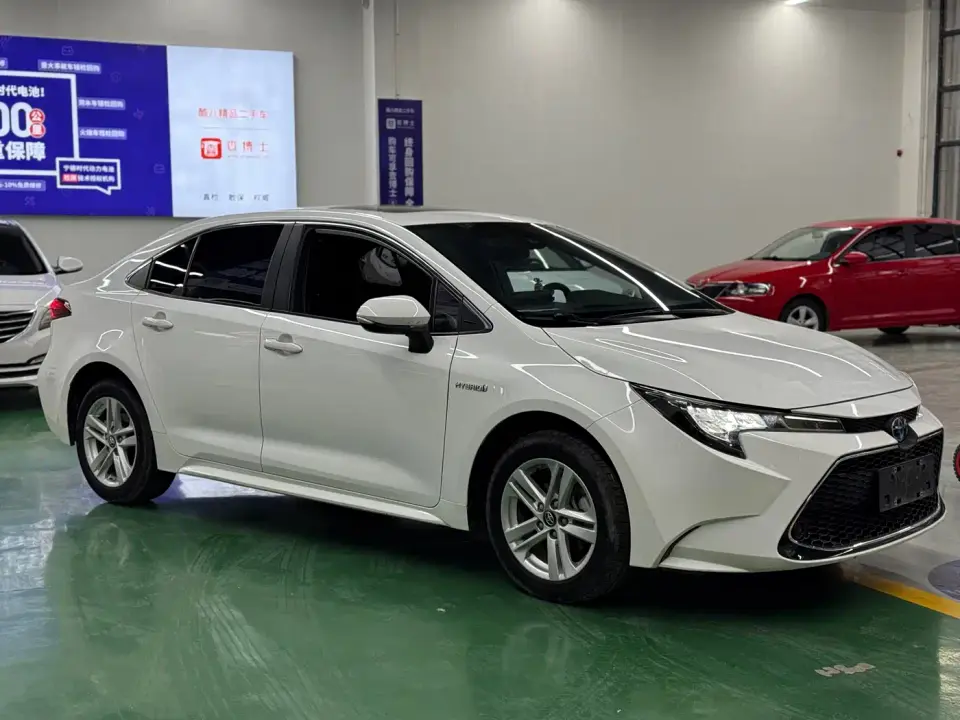 Toyota Levin Dual Engine 1.8H E-CVT Luxury Edition 2022