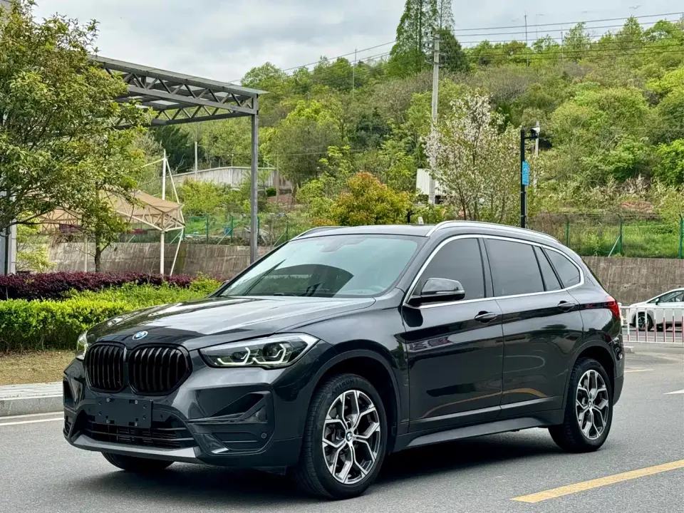 BMW X1 sDrive25Li Leading 2022