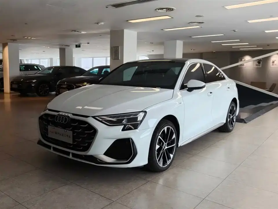 Audi A3 Facelift A3L Limousine 35TFSI Flying Spur Premium 2025