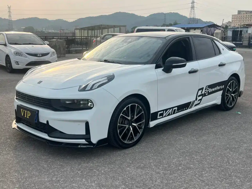 Lynk & Co 03 2.0TD Auto Power Pro Version 2019