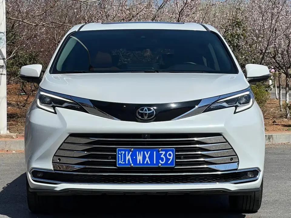 Toyota Sienna 2.5L Hybrid Comfort Edition 2024