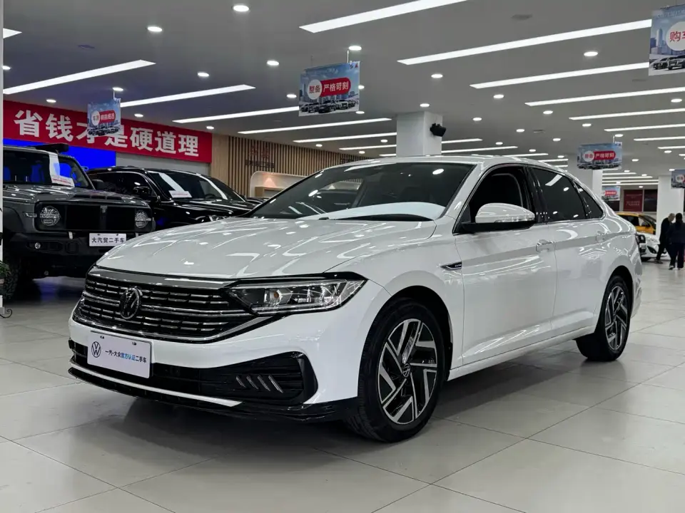 Volkswagen Sagitar 300TSI DSG Surpassing Edition 2023