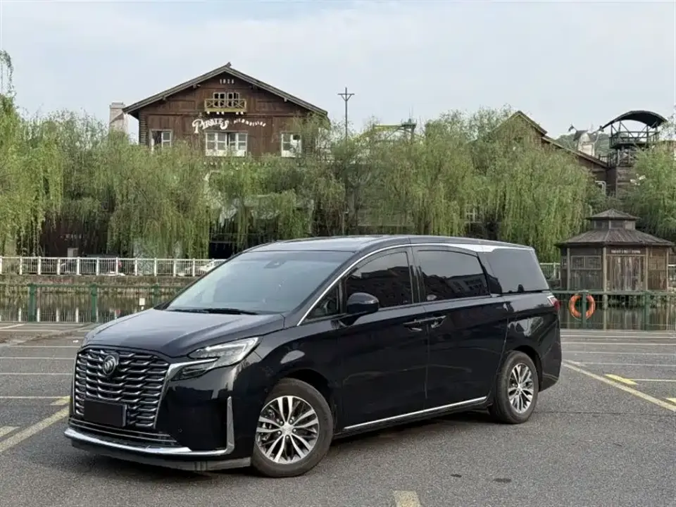 Buick GL8 ES Landmaster Exclusive 2023