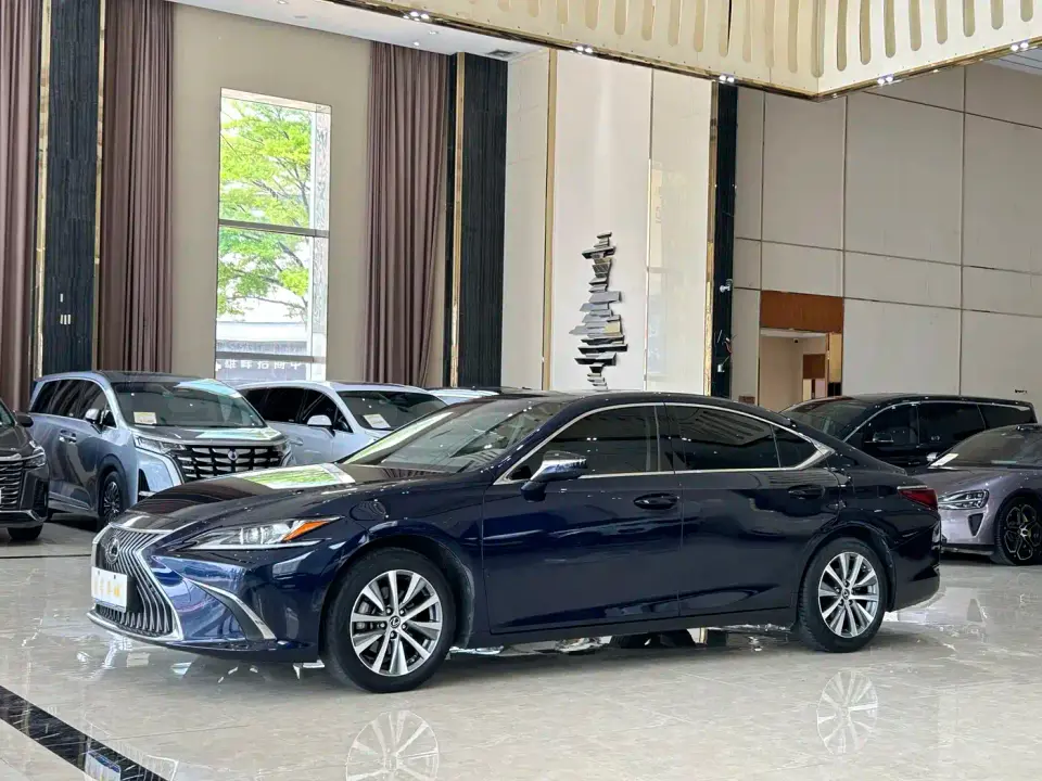Lexus ES 200 Excellence 2020