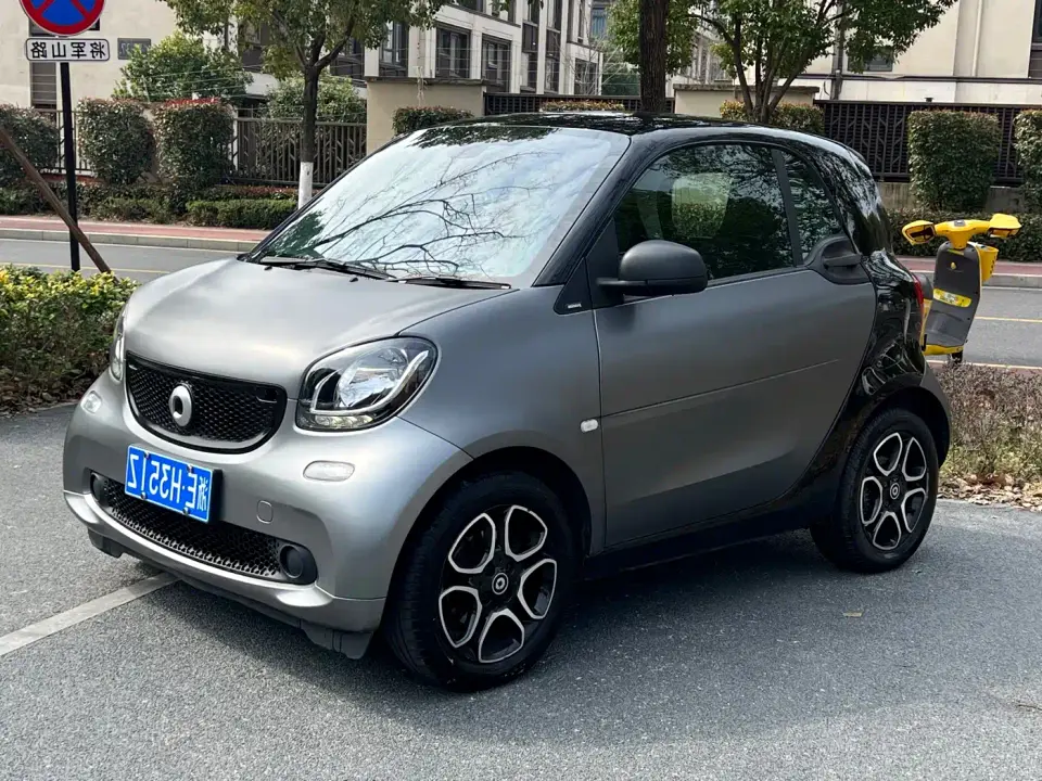 Smart fortwo 0.9T 66kW Hardtop Wind Edition China VI 2019