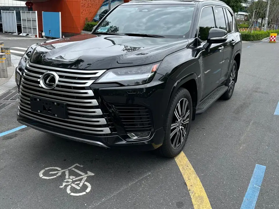 Lexus LX 700h Boundary Edition 2026