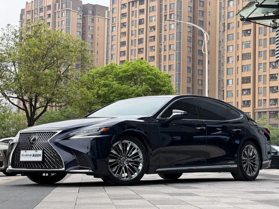 Lexus LS 500h Executive Edition China VI 2019