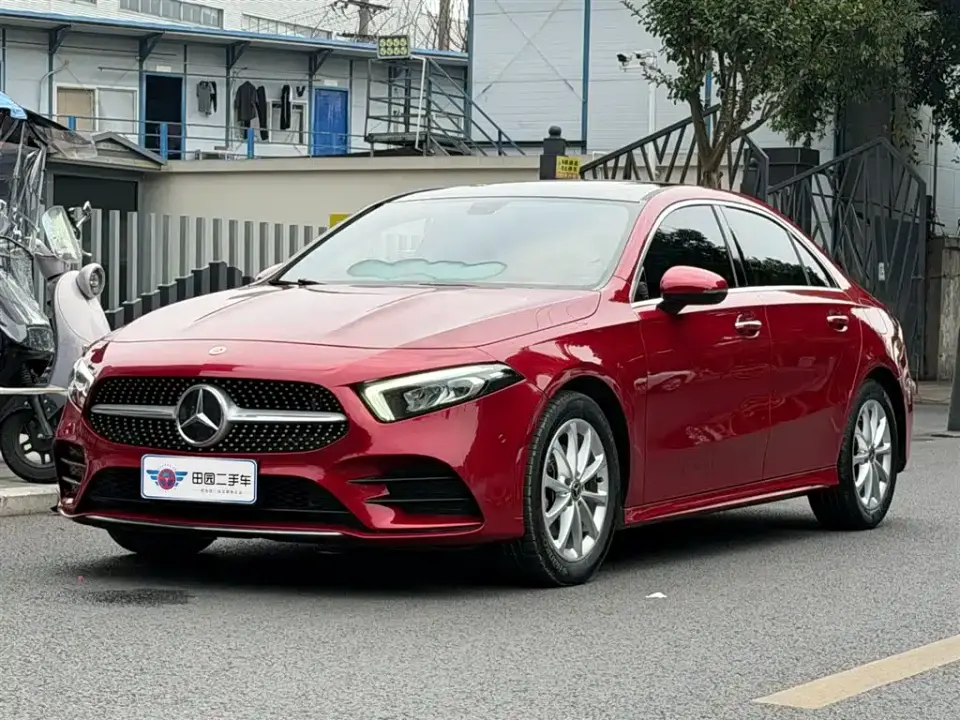 Mercedes-Benz A-Class A 200 L Sport Sedan Fashion Edition 2021