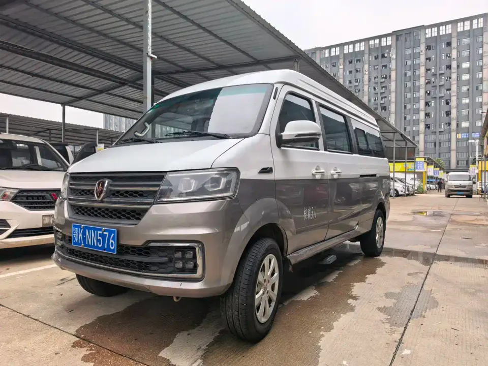 Jinbei New Hiace S 1.6L Premium Central Air-conditioned Passenger Vehicle China VI SWD16M 2021