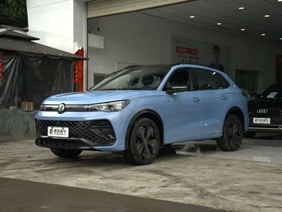 Volkswagen Tiguan L PRO 380TSI 4WD R-Line Premium Edition 2024