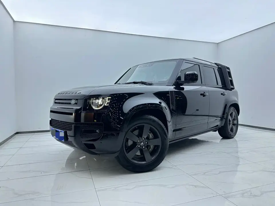 Land Rover Defender Model 110 P400 HSE 2021