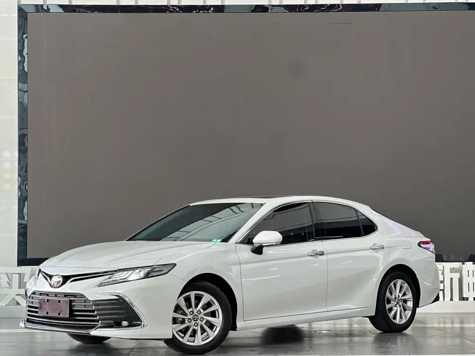 Toyota Camry 2.0G Luxury Edition 2022