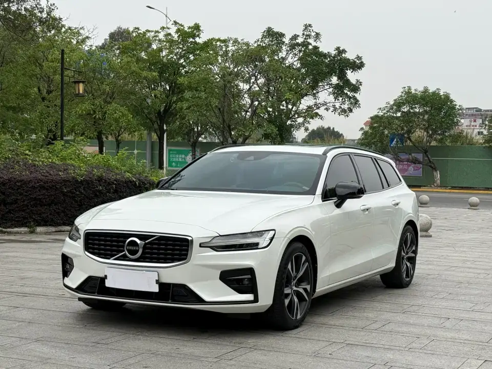 Volvo V60 T5 R-Design Sport 2020