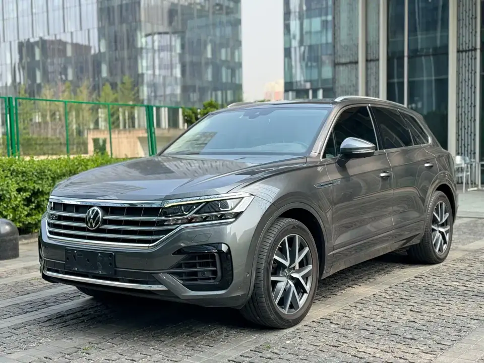Volkswagen Touareg 3.0TSI R-Line Classic Sport Package 2021