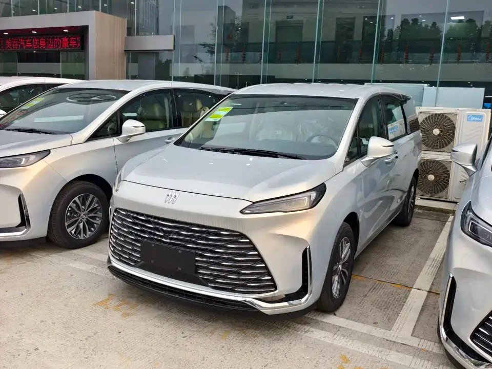 Buick GL8 Land Business Class First Edition 2026